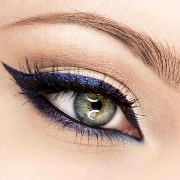 Makeup Geek "Navy" eyeliner - Picture 2 of 6